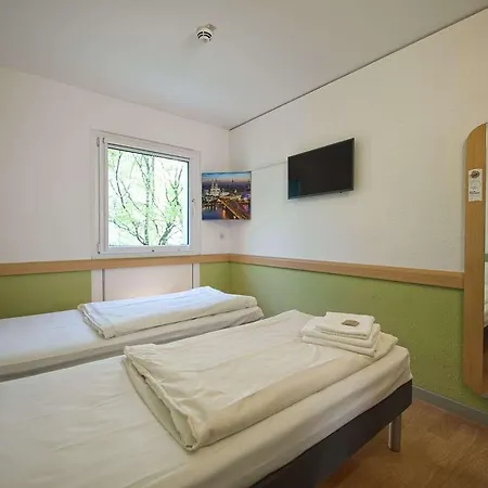 Ibis Budget Messe Otel 2*