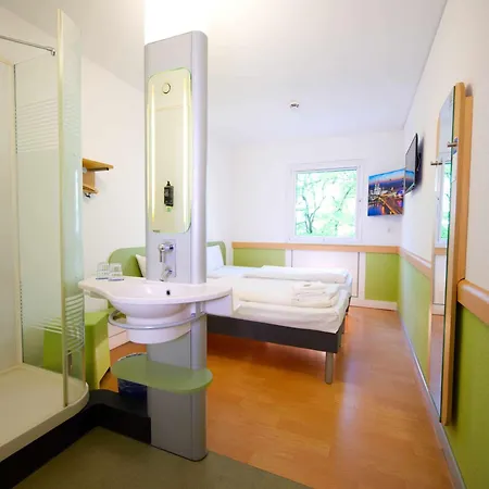 Ibis Budget Messe 2*