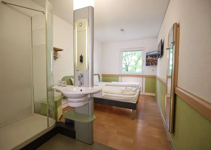 Ibis Budget Messe Hotel 2*