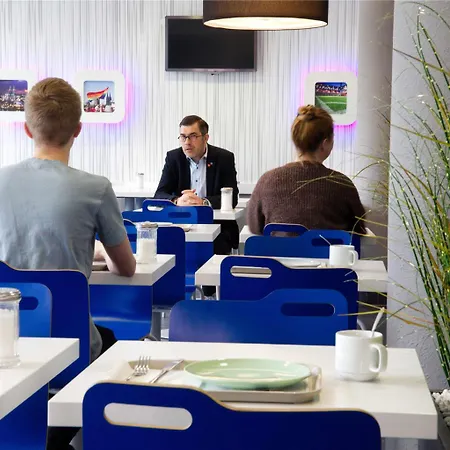 فندق إيبيس بدجت كولن ميسي